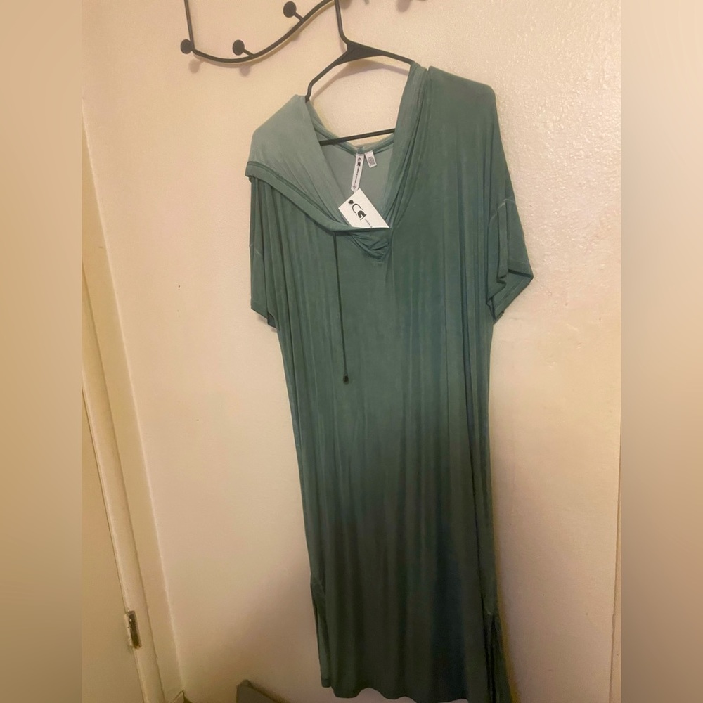 Women’s hooded casual dress